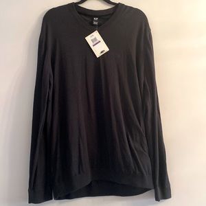 NWT Oakley crewneck men’s sweater. 100% Cotton with slim fit tall.